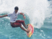 Surf: figures sur de petites vagues